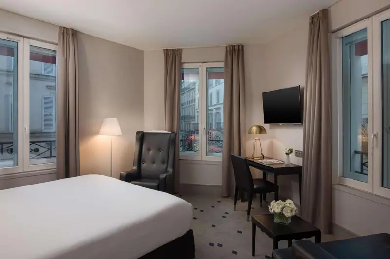 NH Collection Paris Ponthieu Champs-Élysées, Paris, photo 5 of 27