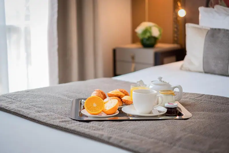 Dining area at Hôtel Le Walt by Inwood Hotels, Paris