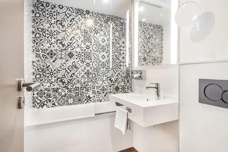 Bathroom at Courcelles Médéric, Paris