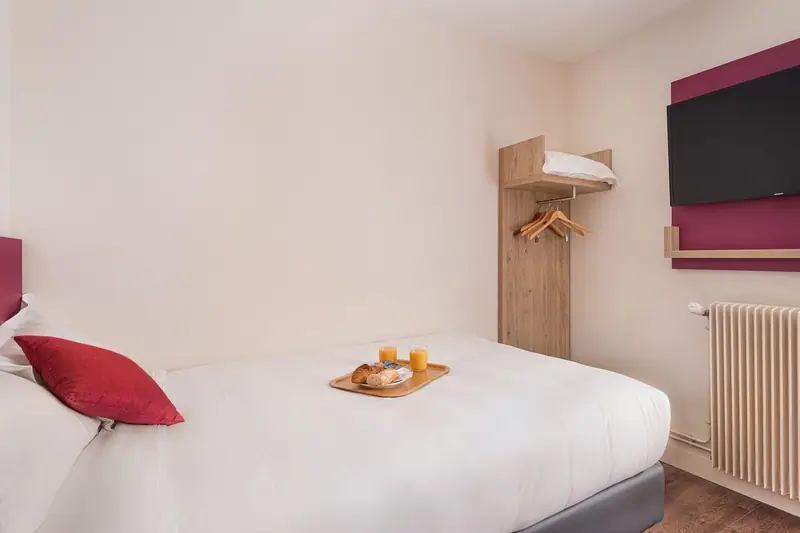 Guest room at Courcelles Médéric, Paris