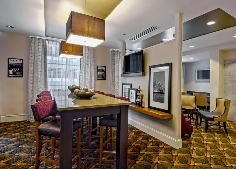 Hampton Inn Majestic Chicago Theatre District, Chicago, photo 5 of 36