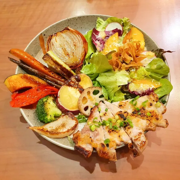 DINING&CAFE SAKURAI〔櫻井酒店〕