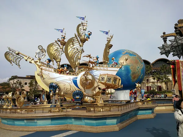 DisneySea Plaza & Park Entrance