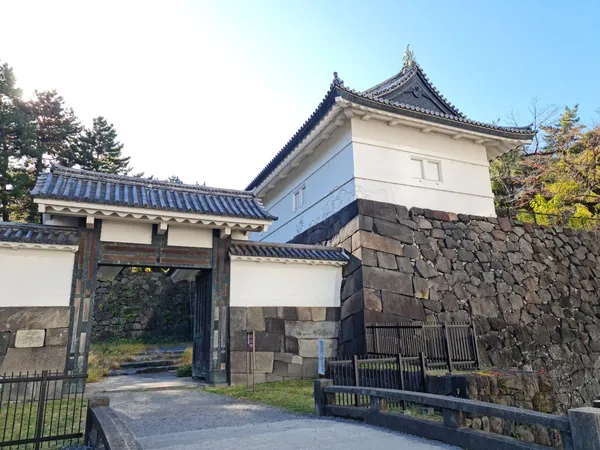 Shimizumon Gate