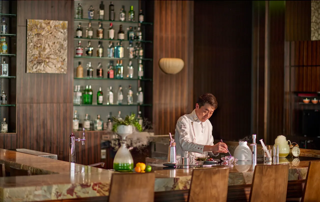 Tapas Molecular Bar