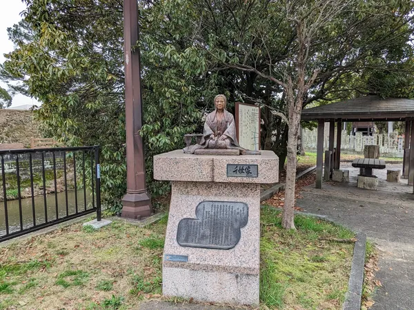 Princess Sen Sedentary Statue