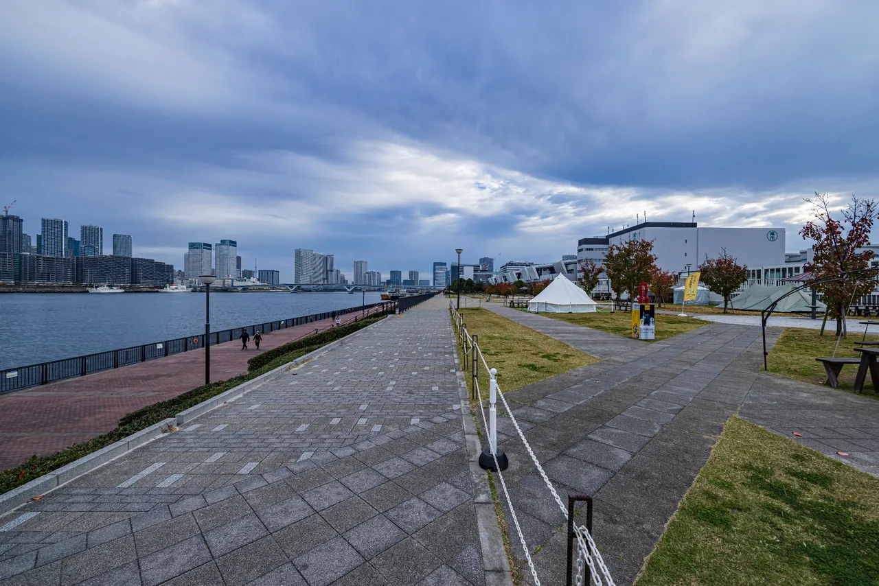 Toyosu Gururi Park (Fish Intermediate Wholesale Market Side)