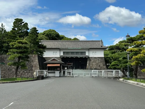 Sakashita Gate