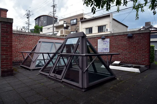 室町殿石敷遺構