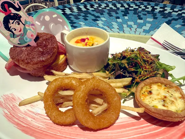 Plaza Pavilion Restaurant