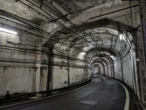 Tateyama Kurobe Alpine Route - Transportation Division