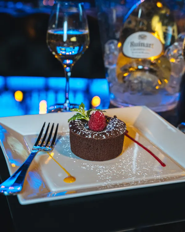 Tout Le Monde En Parle - restaurant festif anniversaire paris 15 montparnasse club