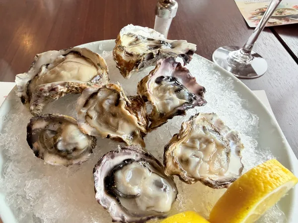 Oyster ship Kanawa