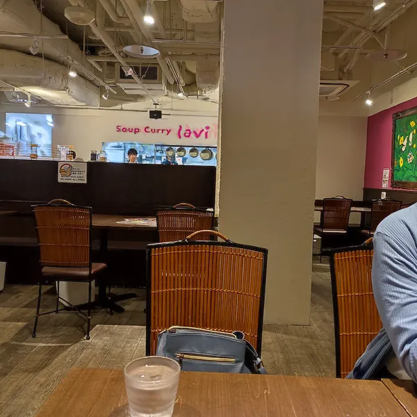 lavi ル・トロワ店