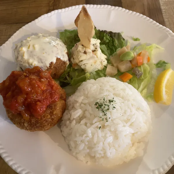 カフェレストハウス NDAJYAKENO HOUSE
