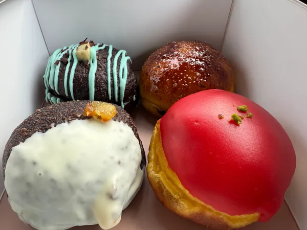 POTERI BAKERY(ポテリベーカリー) -TOKYO- &CHAZHONG-茶种-(チャジャン)300個限定の生ドーナツと中国茶のミルクティ 横浜店