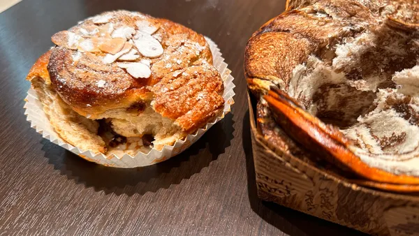 Bakery & Cafe Yamazaki
