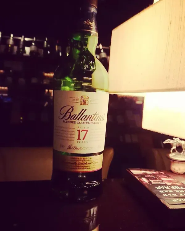 中央通 THE BAR
