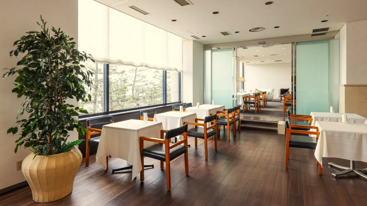 CAFE AZUR(カフェ アジュール)
