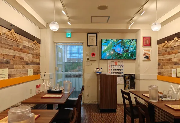 MOMO’s Cafe & Restaurant Osaka Halal Restaurant