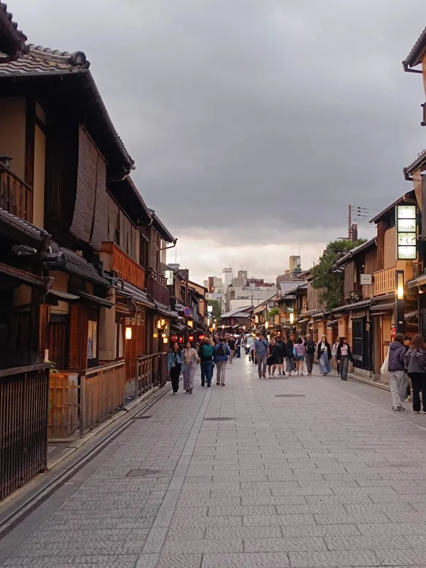 Hanamikoji Street