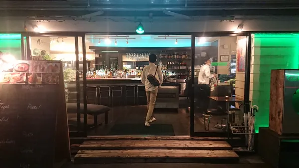 Cafe ABSINTHE