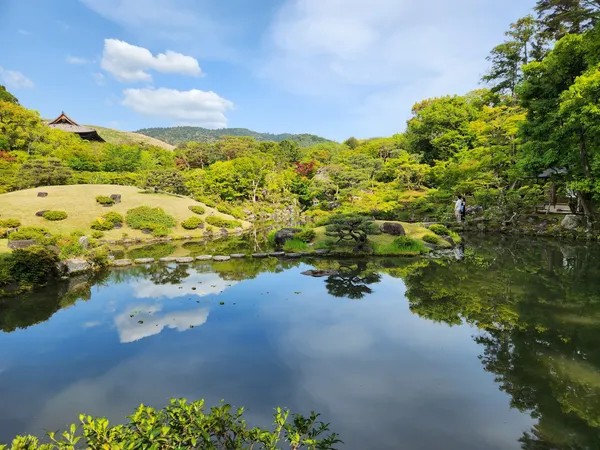 Isuien Garden and Neiraku Museum