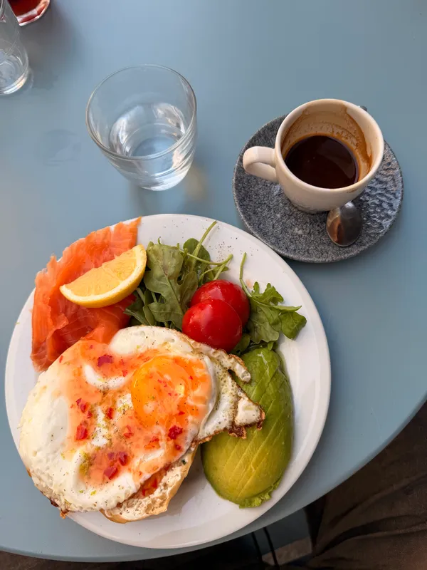 Strada Café