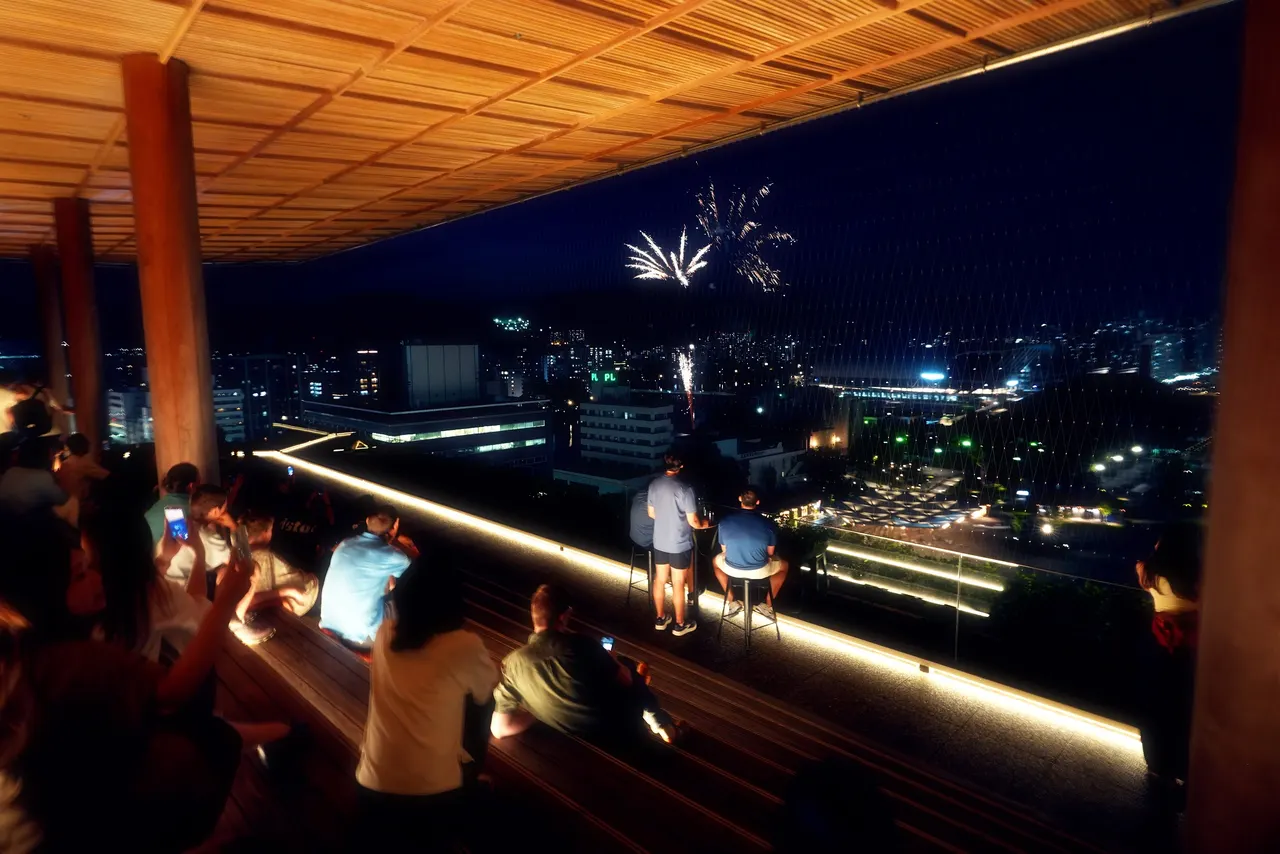 ROOF TOP CAFE & BAR at HIROSHIMA ORIZURU TOWER