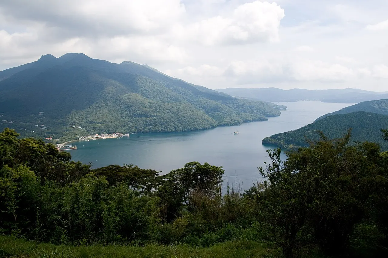 Lake Ashi