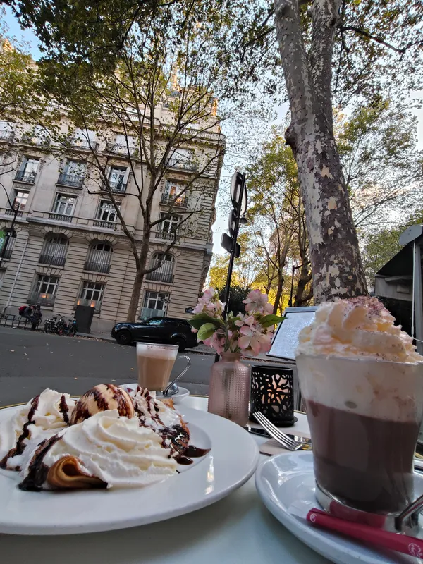 BISTROT DE LA TOUR EIFFEL