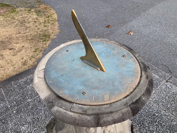 Hannover Garden Sundial