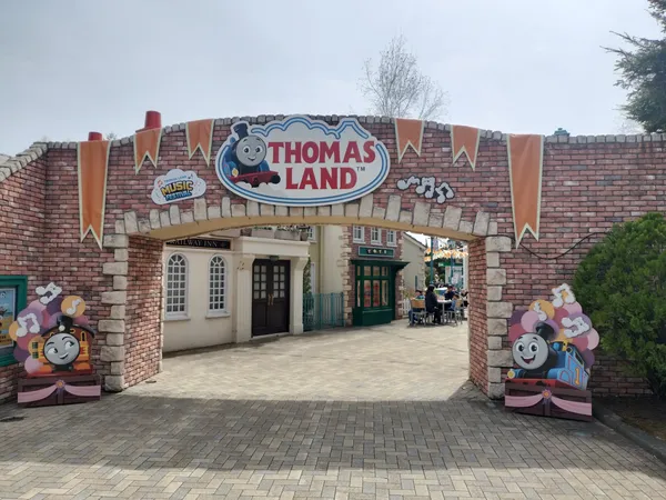 Thomas Land