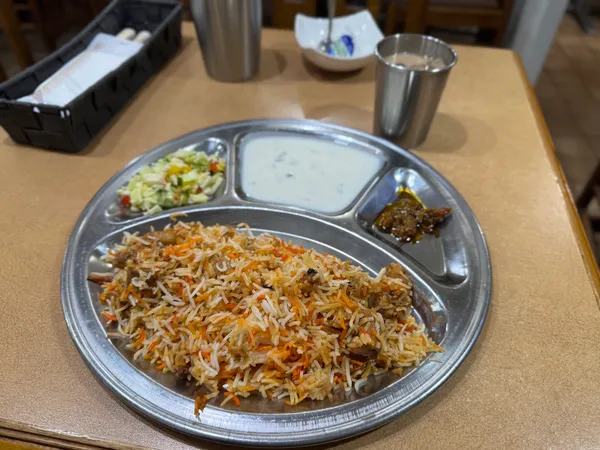 Ali's Kitchen Osaka Halal Pakistani & Arabic Restaurant