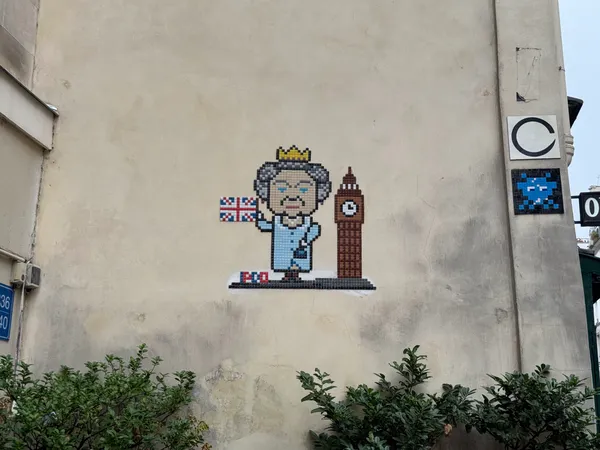 Queen Elizabeth 2 Mural